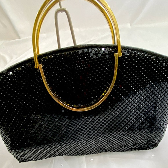 Black Chainmail 🔵 Evening Bag With Gold handles - Picture 3 of 10